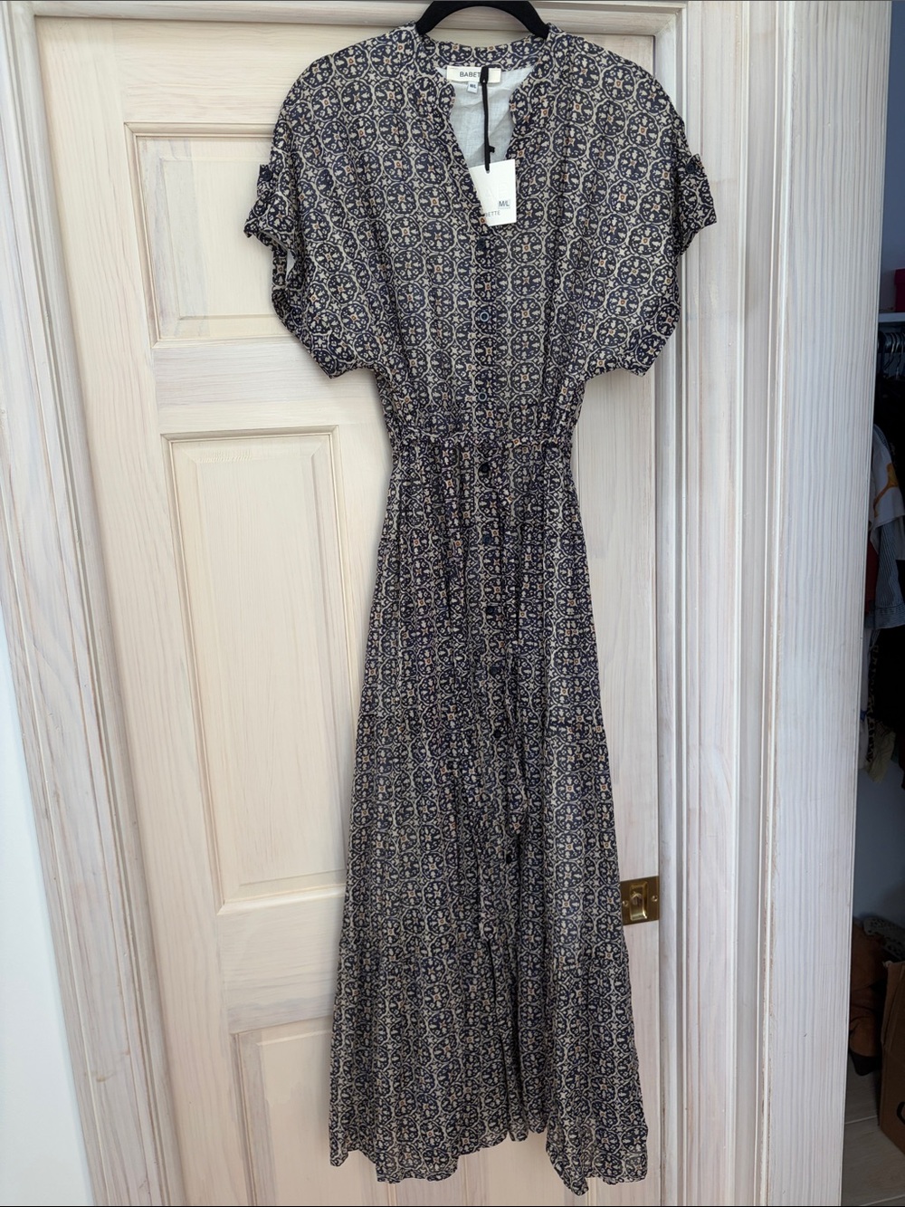 Babette size m/l Patterned Navy and Cream Maxi Dress